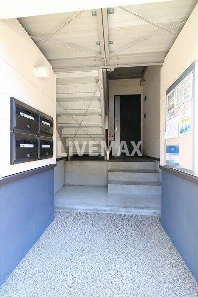 メゾン上七軒の物件外観写真