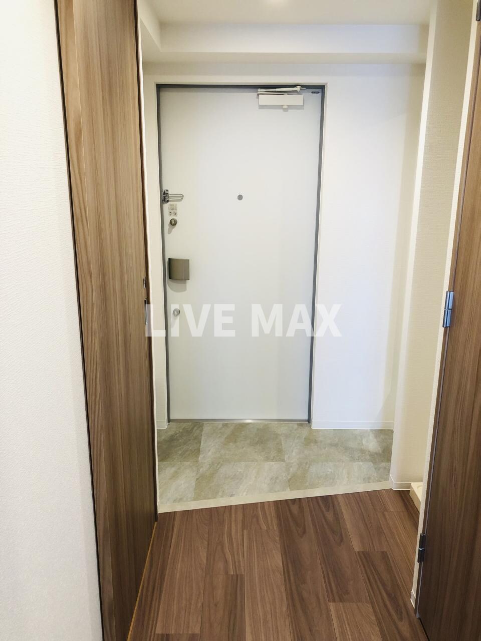 スワンズ京都東寺ガーデンの物件内観写真