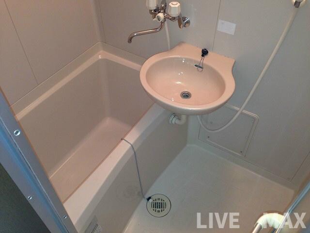 コモドエスペシオ勝山の物件内観写真