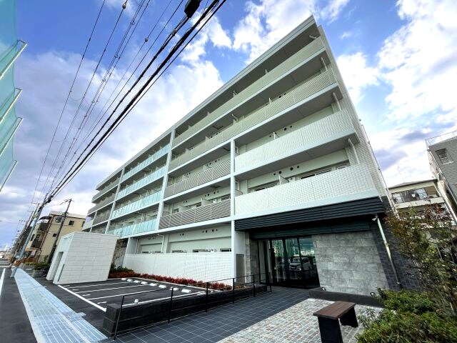 MAXIV CROS 江坂の物件外観写真