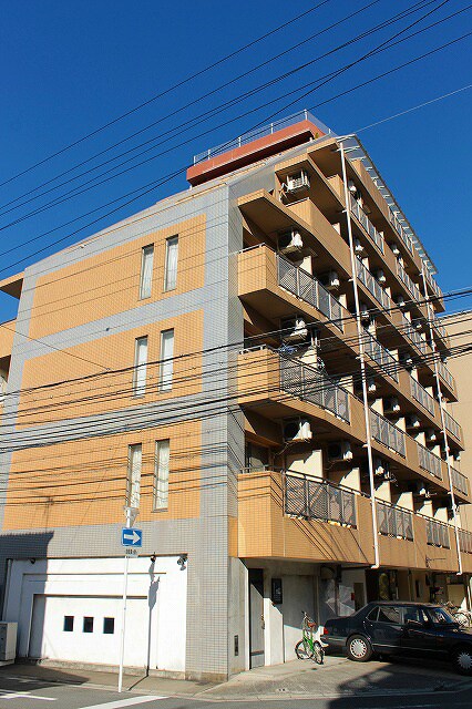 ウイニング・パラ江坂の物件外観写真