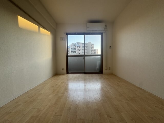 クローヴェーサウスタカハマの物件内観写真