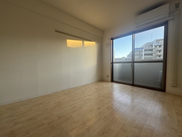 クローヴェーサウスタカハマの物件内観写真