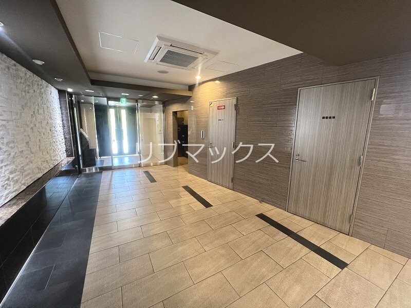 スペーシア江坂広芝町の物件外観写真