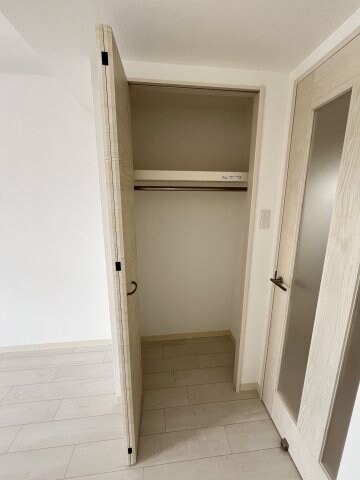 THE RESIDENCE Hの物件内観写真