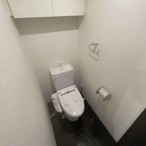 アクアスイート新大阪の物件内観写真