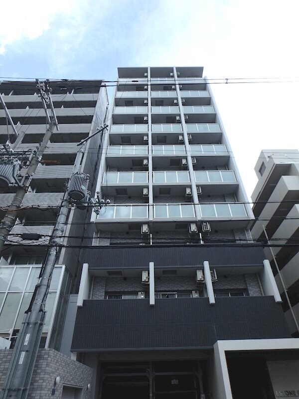 エストーネ江坂の物件外観写真