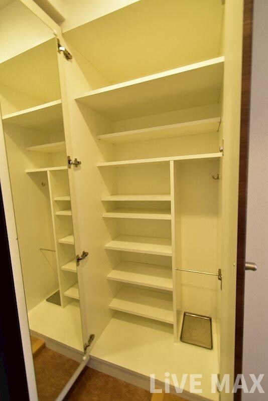 南森町駅 徒歩4分 8階の物件内観写真