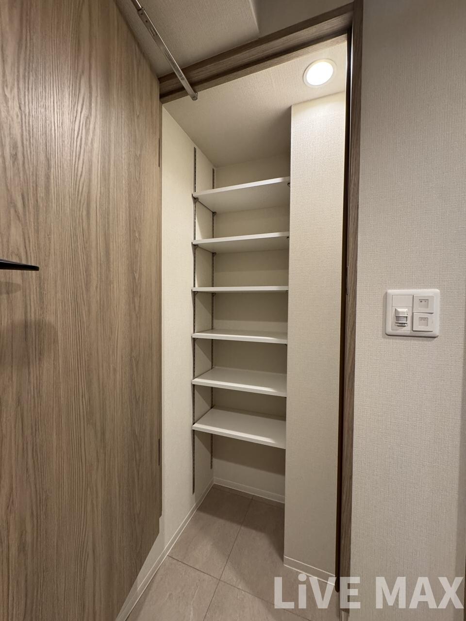 コンフォリア・リヴ南森町Ⅱの物件内観写真