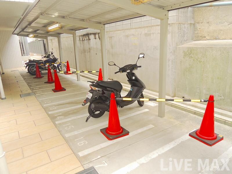 ドゥーエ谷町の物件内観写真