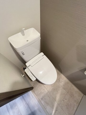 エスリードレジデンス江坂垂水町の物件内観写真