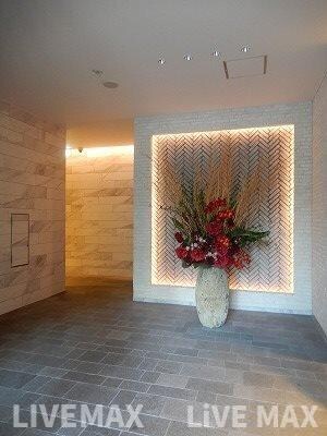 レジュールアッシュウエストレジスの物件外観写真