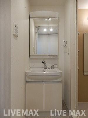 レジュールアッシュウエストレジスの物件内観写真