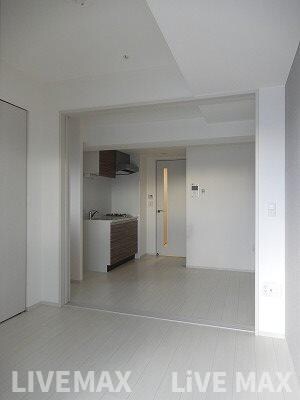 レジュールアッシュウエストレジスの物件内観写真