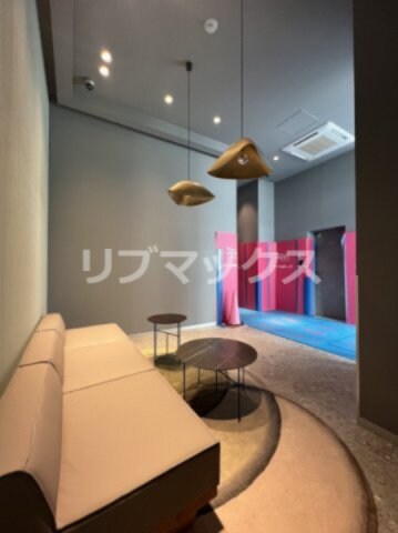 TOPAZ江坂の物件外観写真