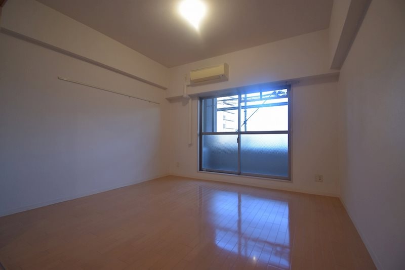 レフィーナカルム江坂の物件内観写真