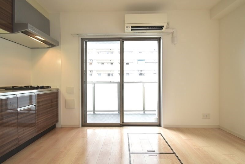 レジディア新大阪の物件内観写真