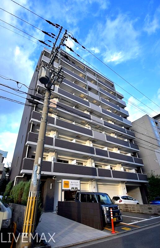 レジュールアッシュ江坂の物件外観写真