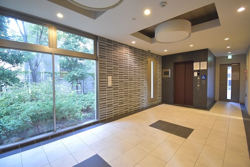 レジュールアッシュ江坂の物件外観写真