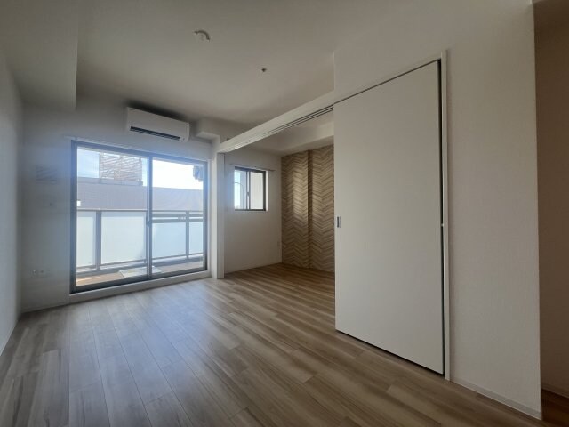 セレニテ難波グランデシュッドの物件内観写真