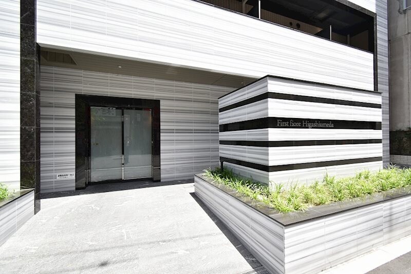 ファーストフィオーレ東梅田の物件外観写真