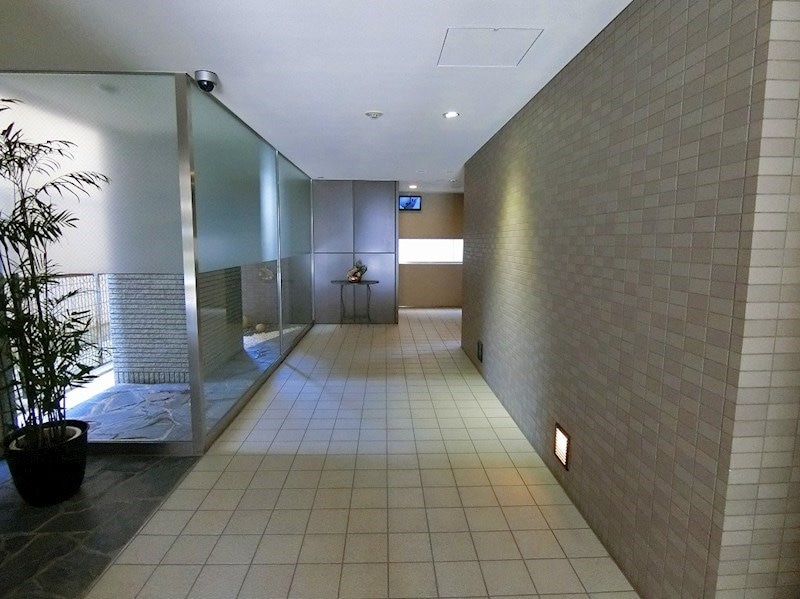 パストラーレ江坂の物件外観写真