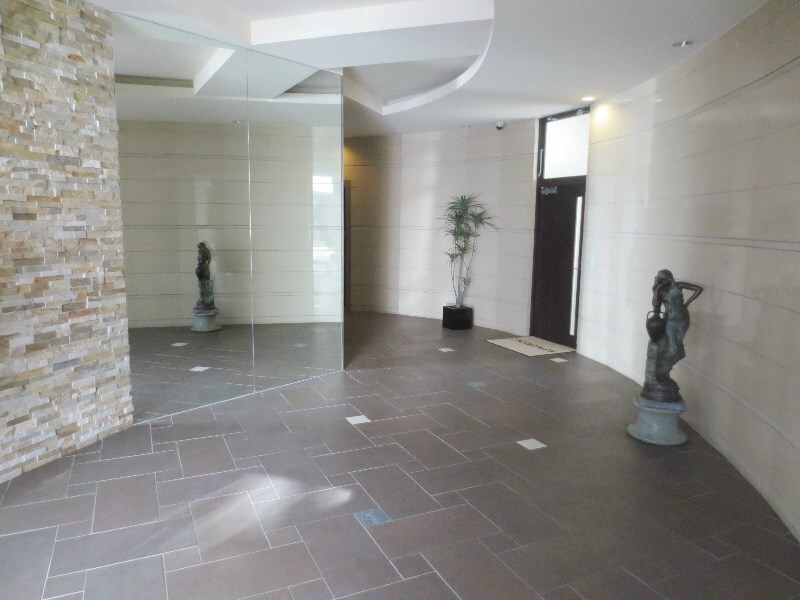 サンレムート江坂2ndの物件外観写真