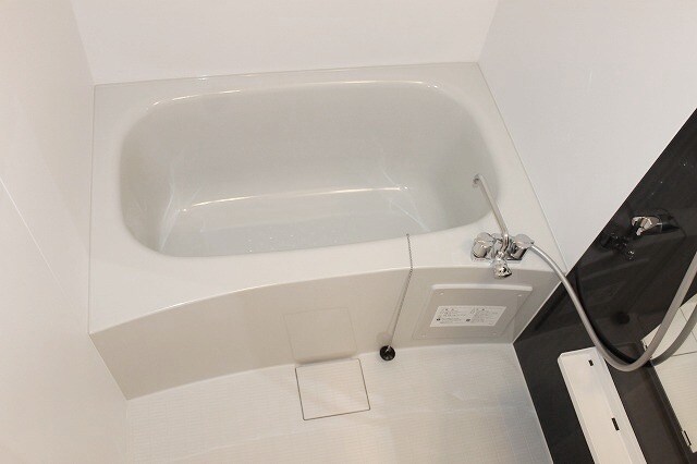 エストーネ江坂の物件内観写真