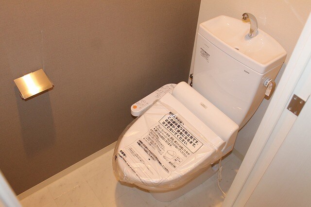 エストーネ江坂の物件内観写真