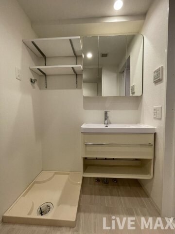 セレニテフラン本町の物件内観写真