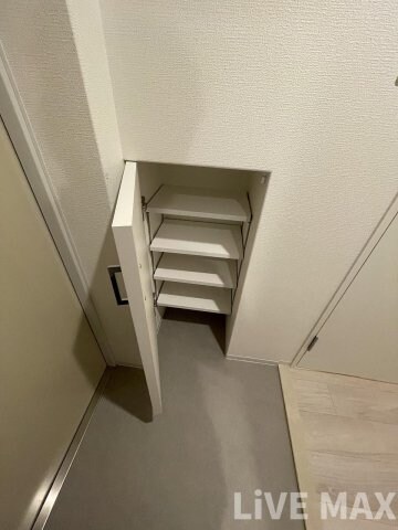 セレニテフラン本町の物件内観写真