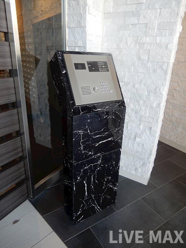 アドバンス西梅田ラシュレの物件外観写真