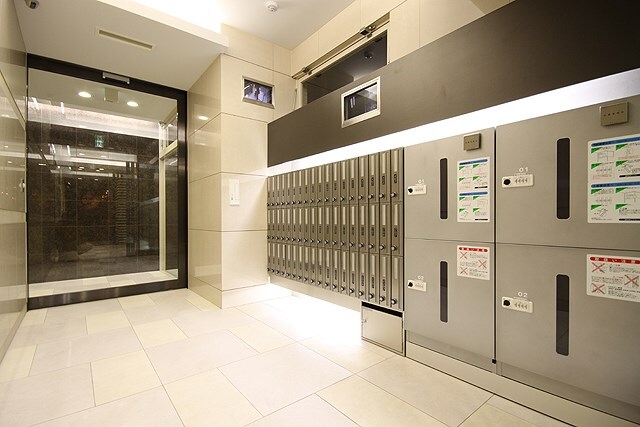 オリエンタル靱本町の物件外観写真