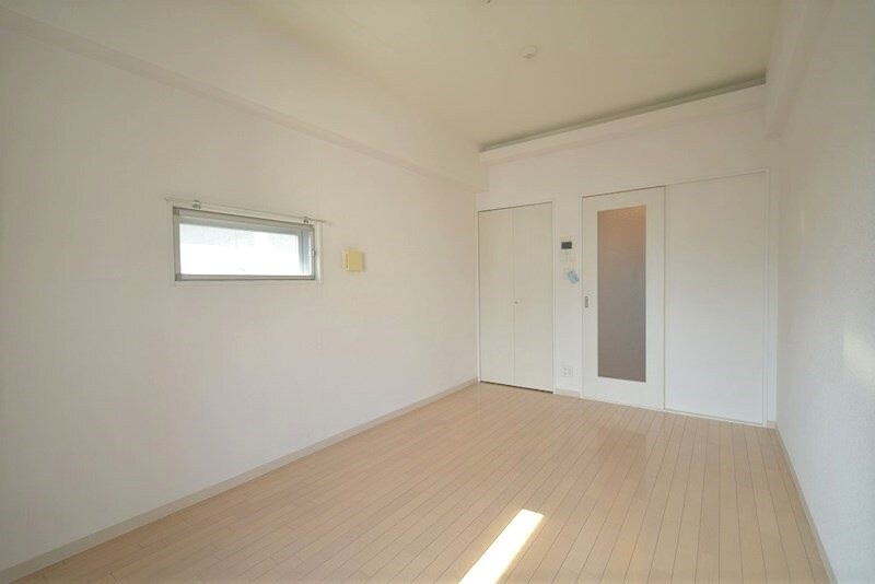 オリエンタル靱本町の物件内観写真