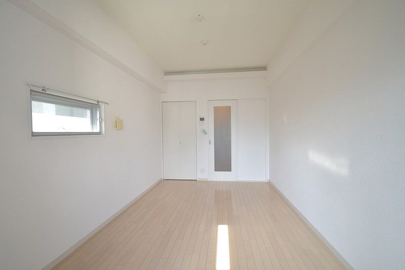 オリエンタル靱本町の物件外観写真