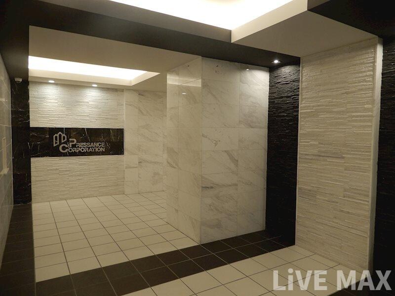 プレサンス松屋町グレースの物件外観写真