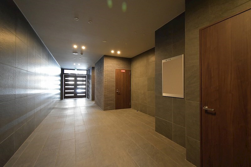 ファーストフィオーレ江坂公園の物件外観写真