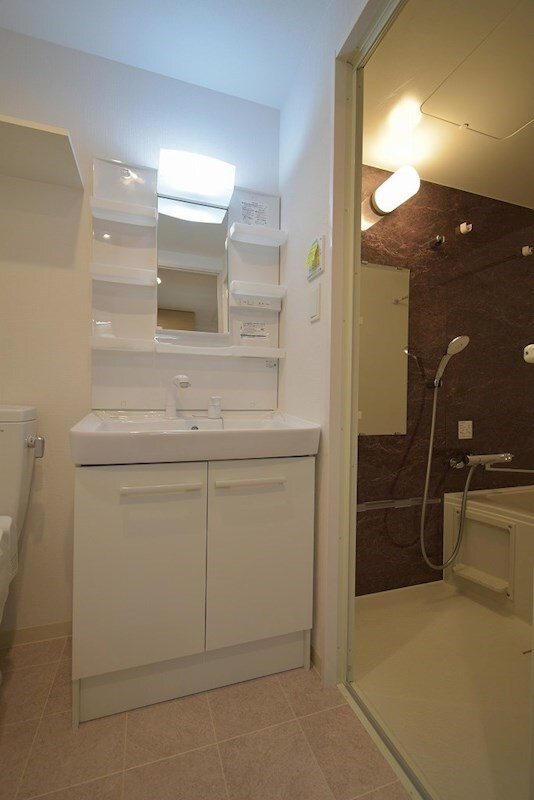 ファーストフィオーレ江坂公園の物件内観写真