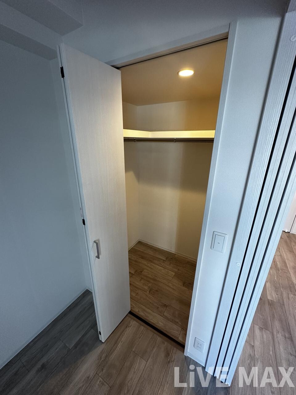 コンフォリア・リヴ南森町Ⅱの物件内観写真