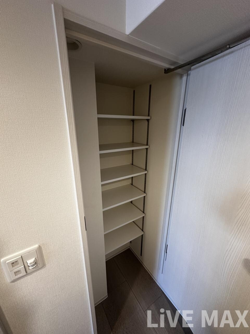 コンフォリア・リヴ南森町Ⅱの物件内観写真