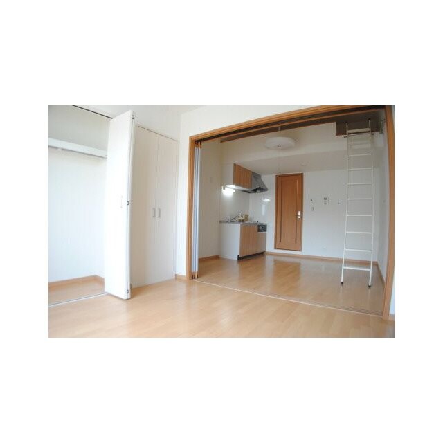 KTIレジデンス江坂の物件内観写真