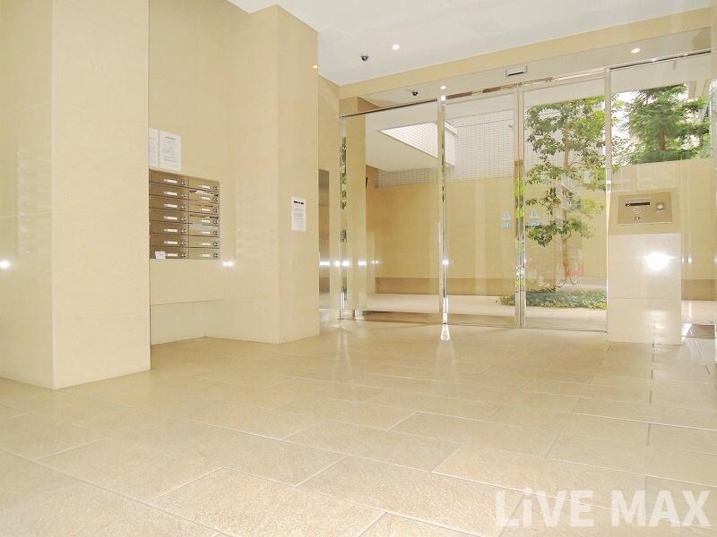 ドゥーエ谷町の物件外観写真