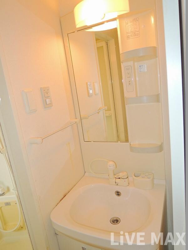 ドゥーエ谷町の物件内観写真