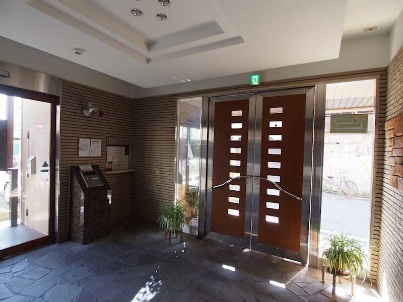 レ・コンフォルトの物件外観写真