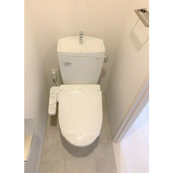 ライブガーデン江坂Ⅸの物件内観写真