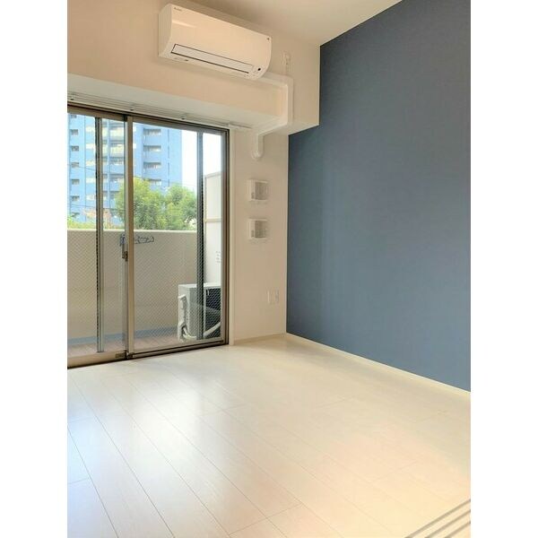 ライブガーデン江坂Ⅸの物件内観写真