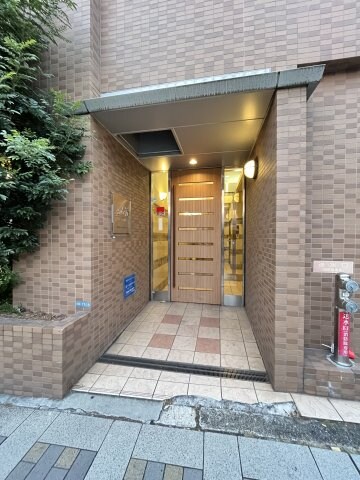 アーデン江坂の物件外観写真