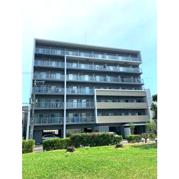 ライブガーデン江坂Ⅸの物件外観写真