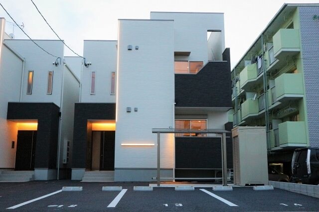 GRANDTIC 煌の物件外観写真