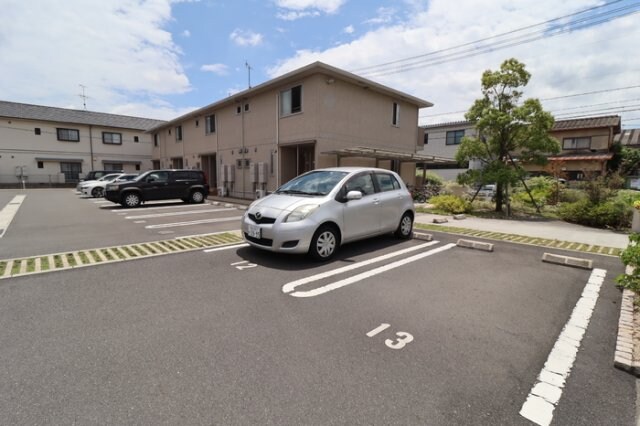 La・Maison　A棟の物件外観写真